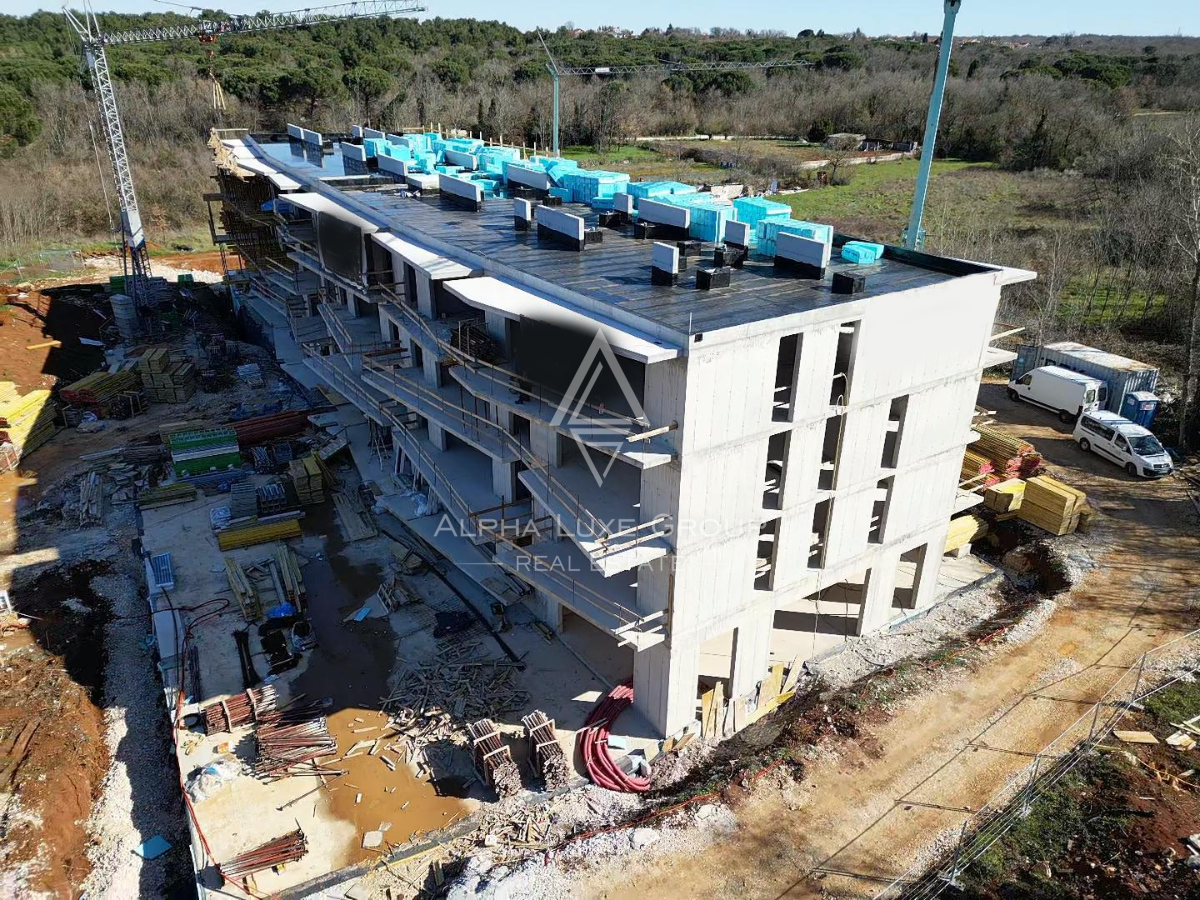 Istria, Poreč, Appartamento moderno con terrazze vicino al mare in vendita