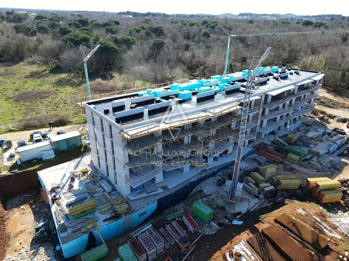 Istria, Poreč, Appartamento moderno con terrazze vicino al mare in vendita