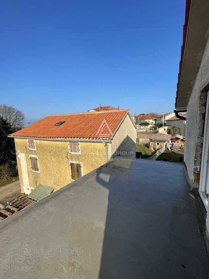 Istria, Kaštelir, Casa a schiera con vista mare in vendita