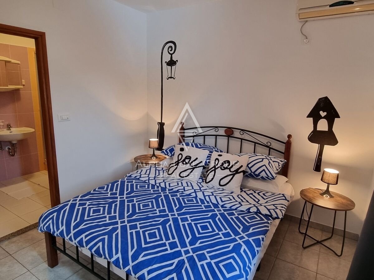 Istria, Žminj, Ampia proprietà con tre edifici e potenziale investimento