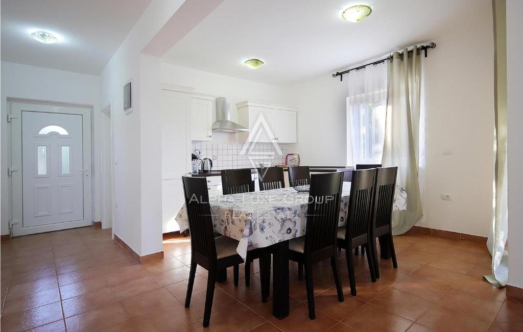 Istria, Umag, Ampia casa vacanze con piscina e area wellness