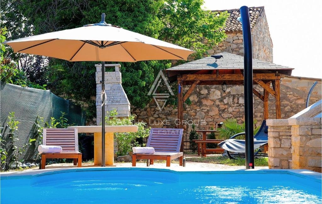 Istria, Umag, Ampia casa vacanze con piscina e area wellness