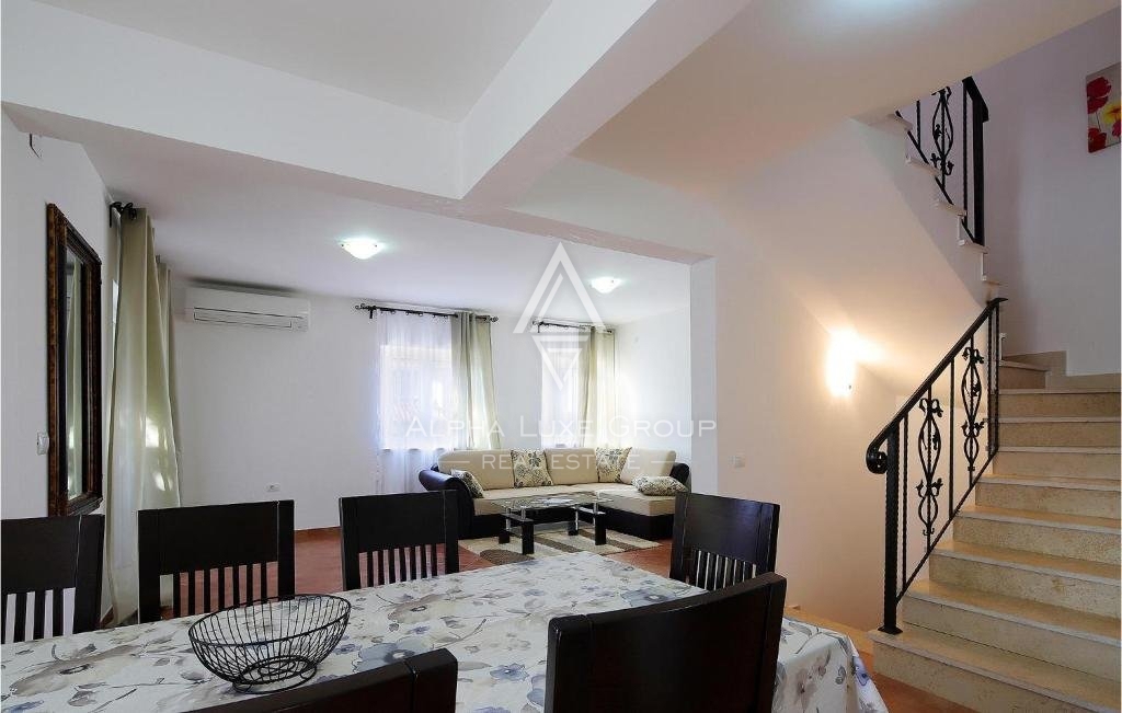 Istria, Umag, Ampia casa vacanze con piscina e area wellness