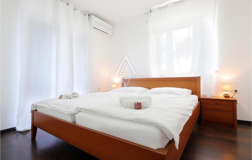 Istria, Umag, Ampia casa vacanze con piscina e area wellness