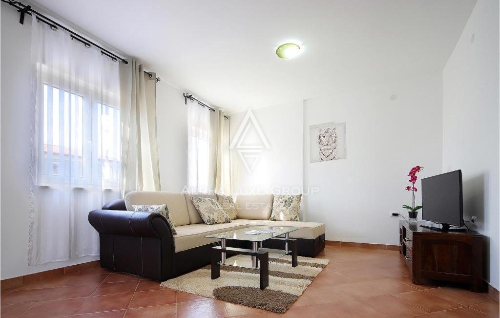 Istria, Umag, Ampia casa vacanze con piscina e area wellness