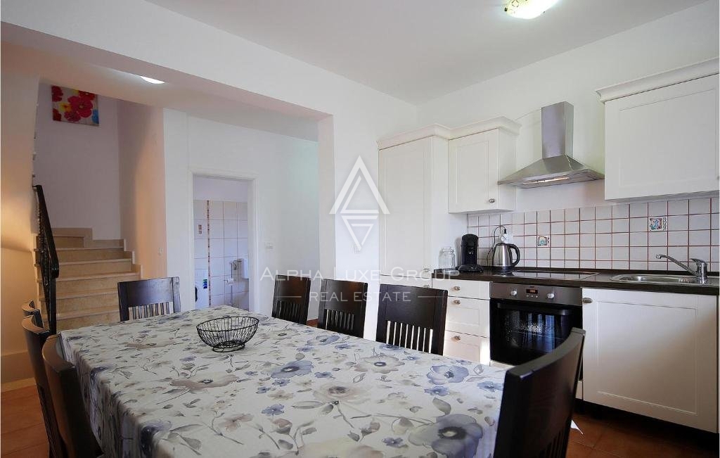 Istria, Umag, Ampia casa vacanze con piscina e area wellness