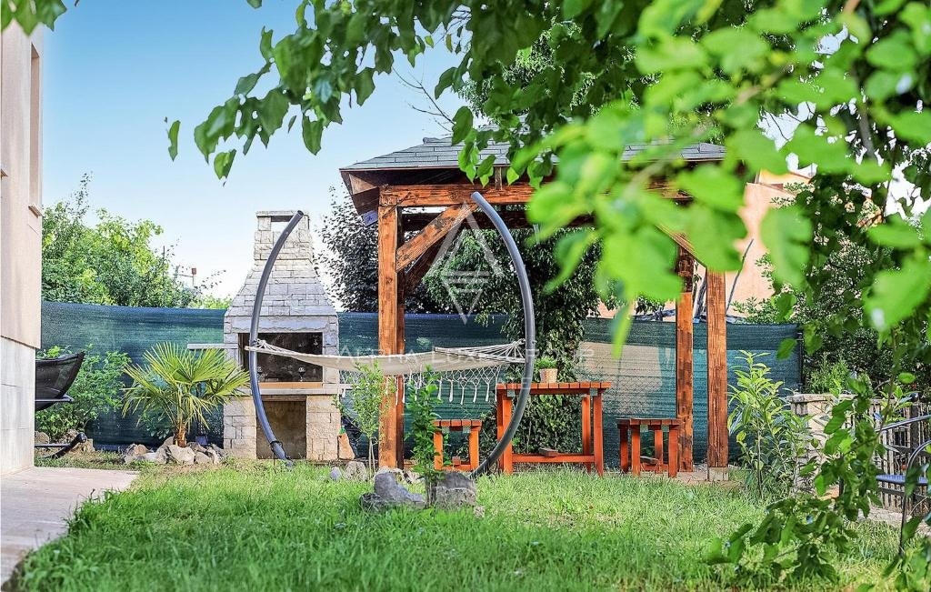 Istria, Umag, Ampia casa vacanze con piscina e area wellness
