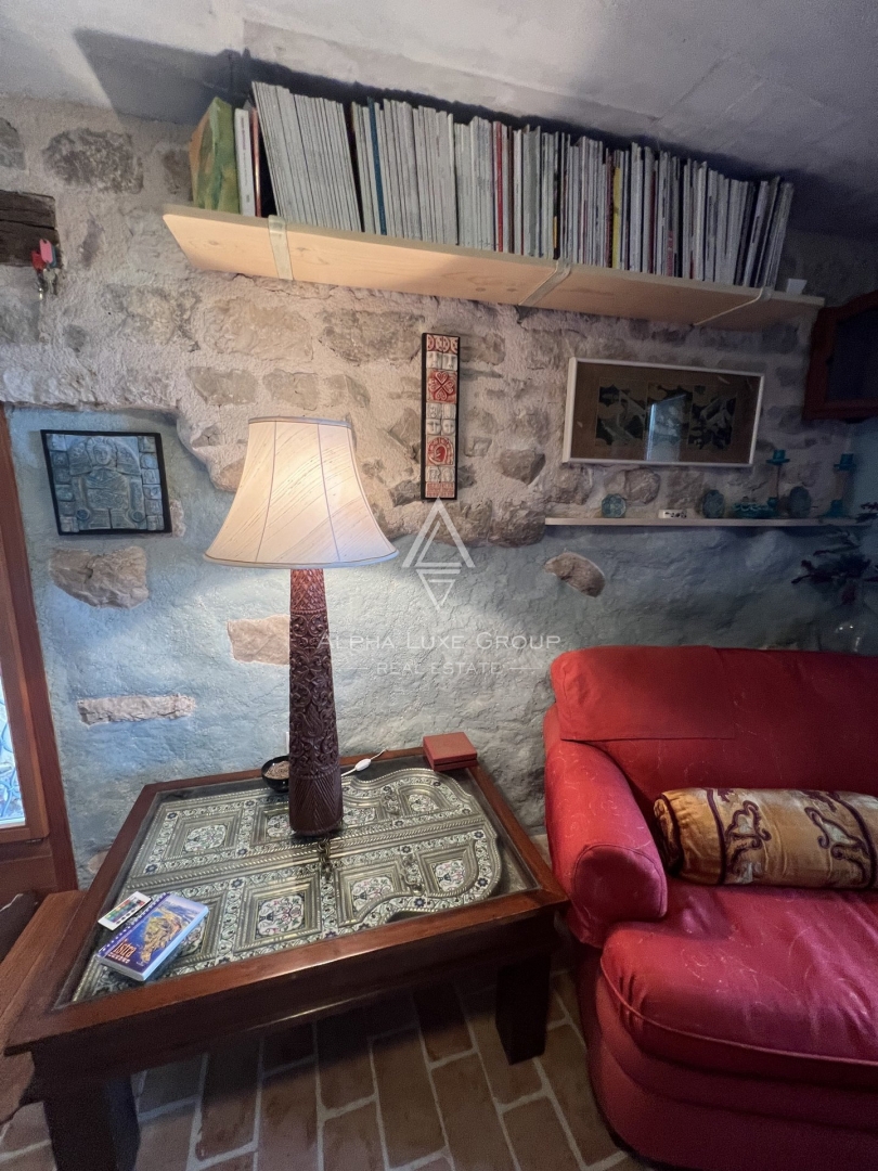 Buje, Istria: Incantevole villa panoramica in pietra in vendita