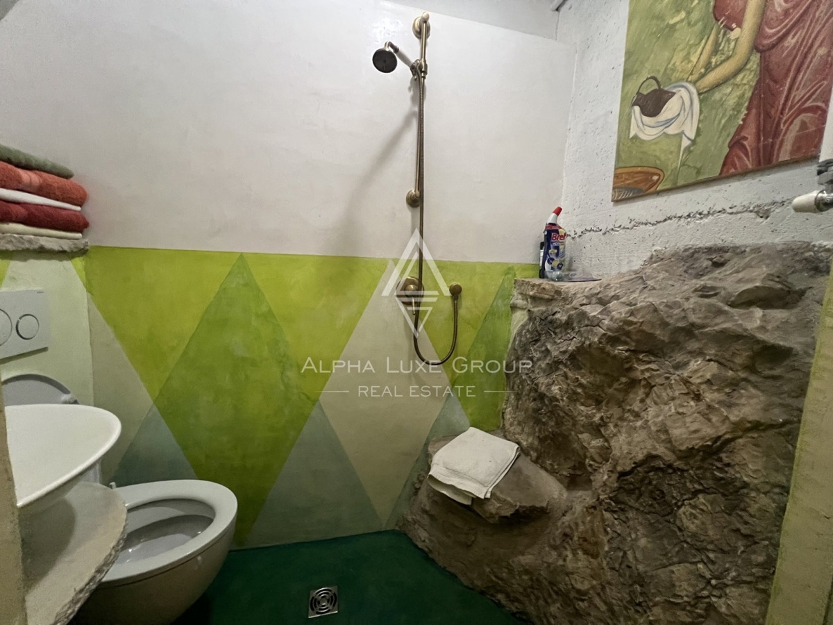 Buje, Istria: Incantevole villa panoramica in pietra in vendita