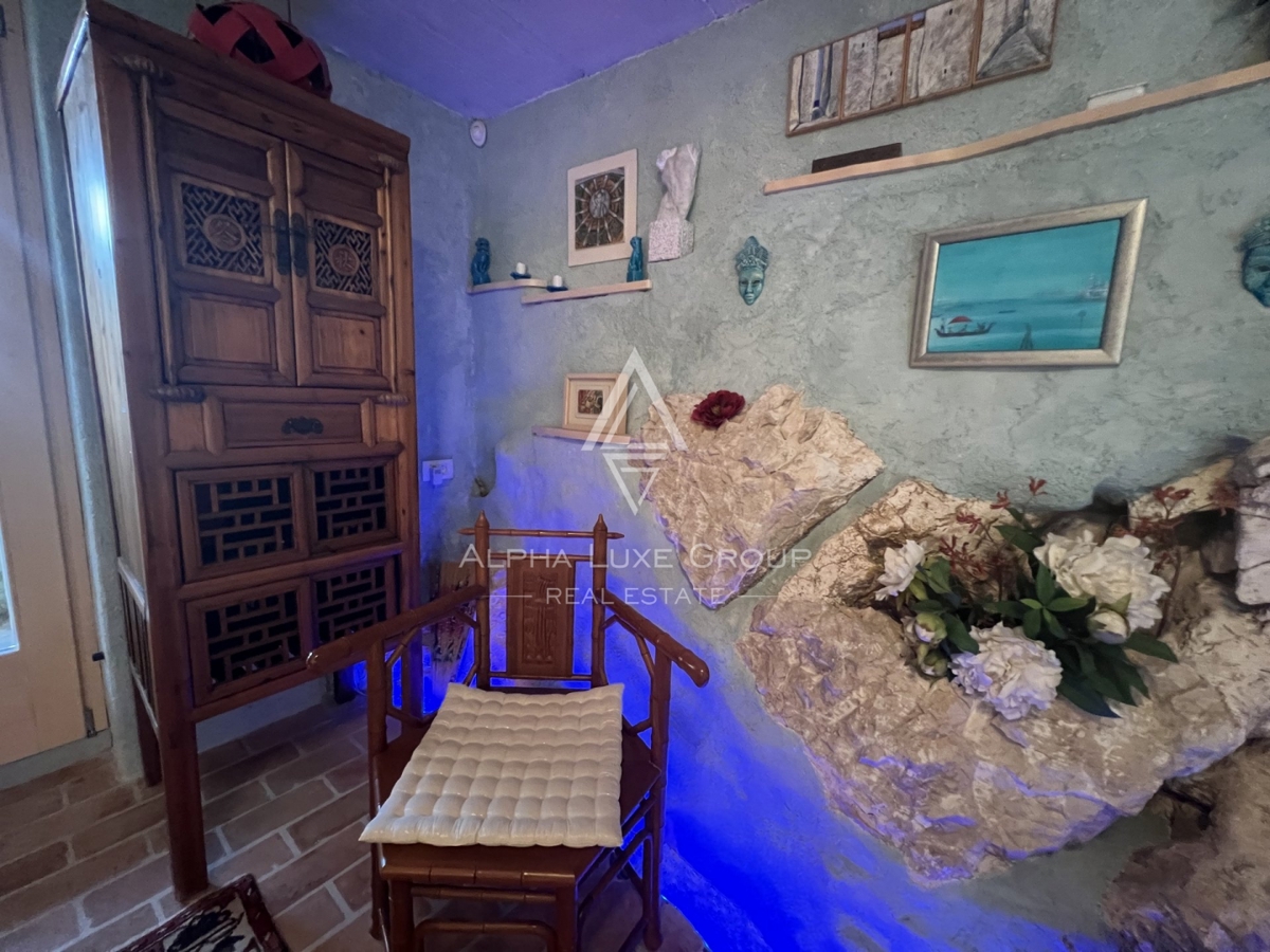 Buje, Istria: Incantevole villa panoramica in pietra in vendita