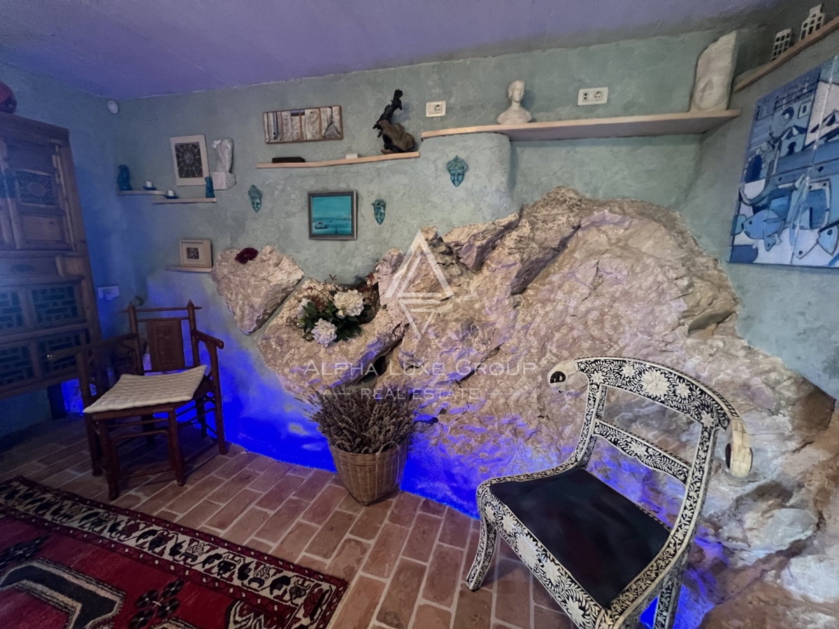 Buje, Istria: Incantevole villa panoramica in pietra in vendita