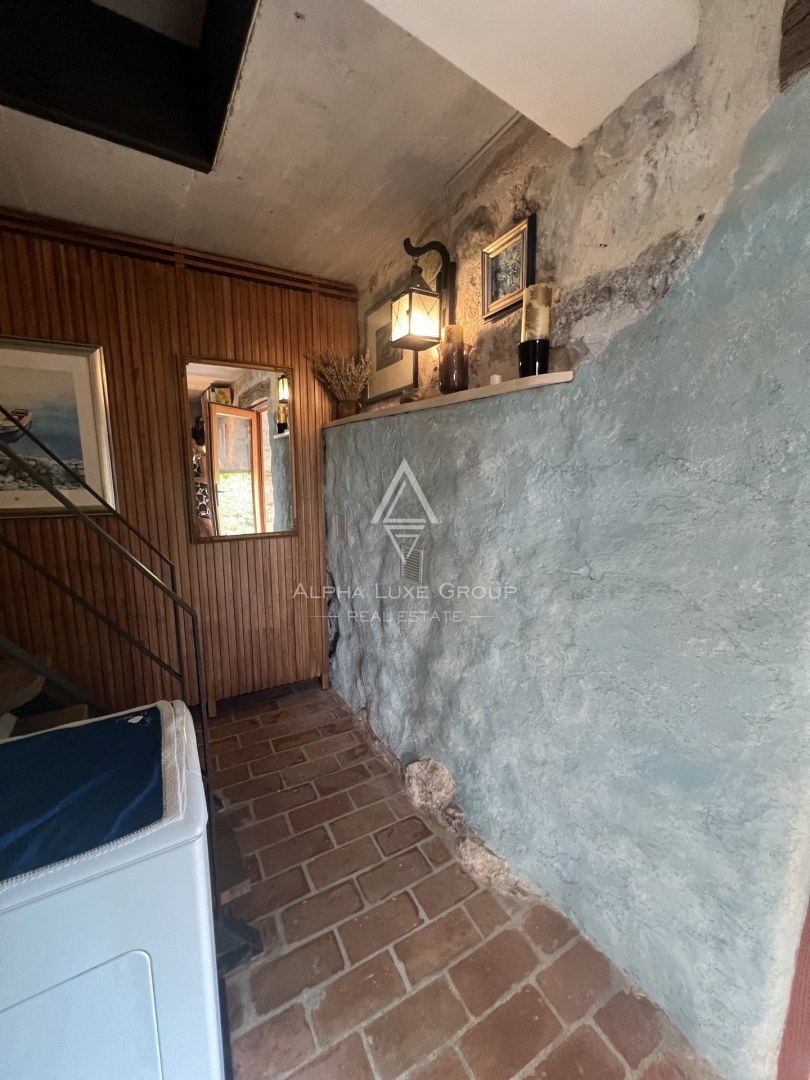 Buje, Istria: Incantevole villa panoramica in pietra in vendita