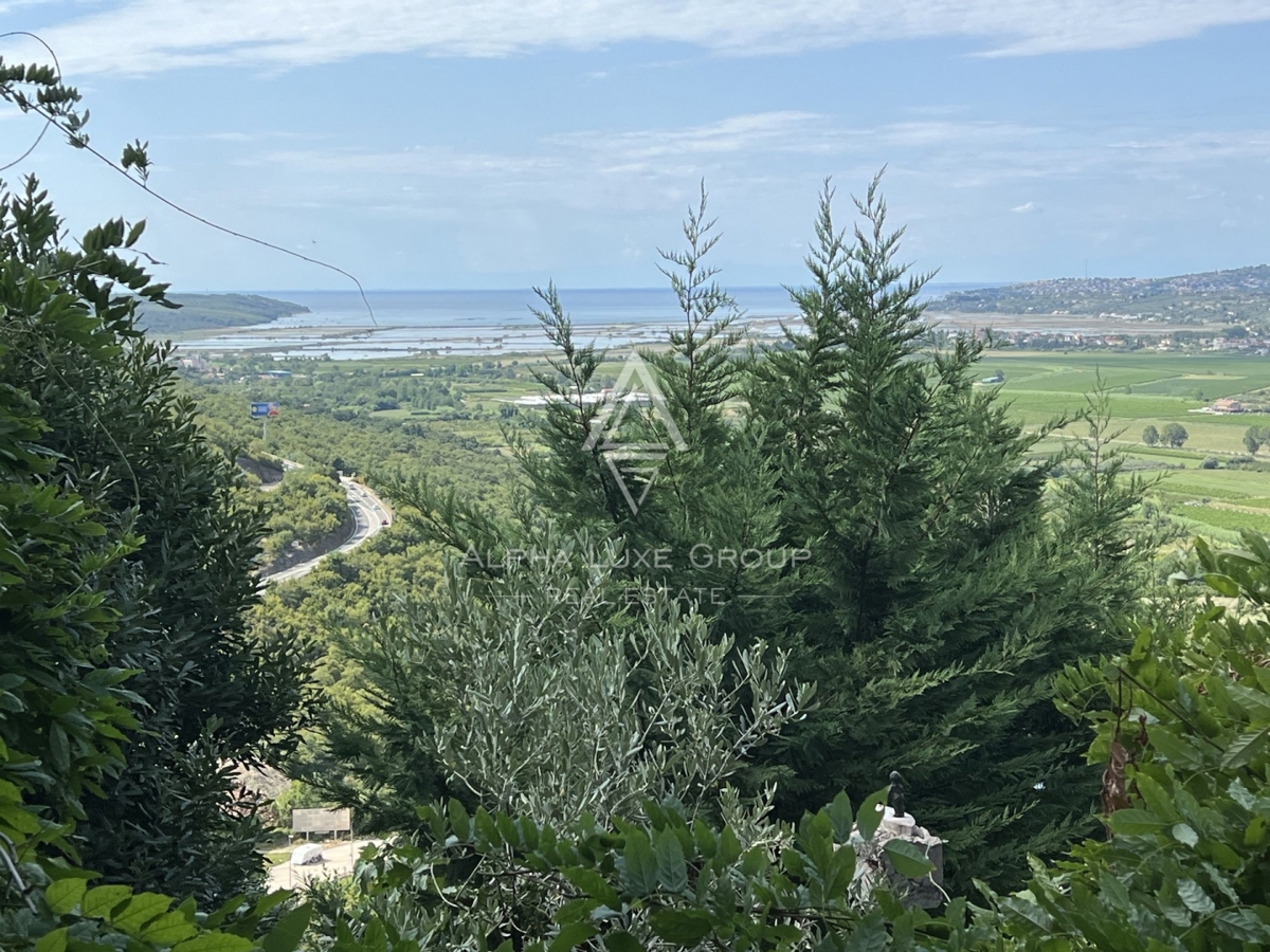 Buje, Istria: Incantevole villa panoramica in pietra in vendita