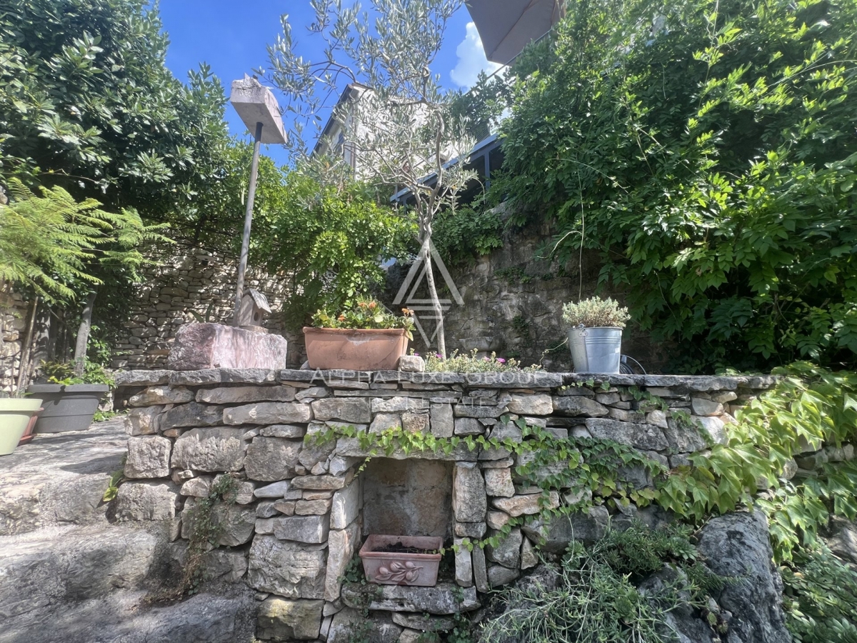 Buje, Istria: Incantevole villa panoramica in pietra in vendita