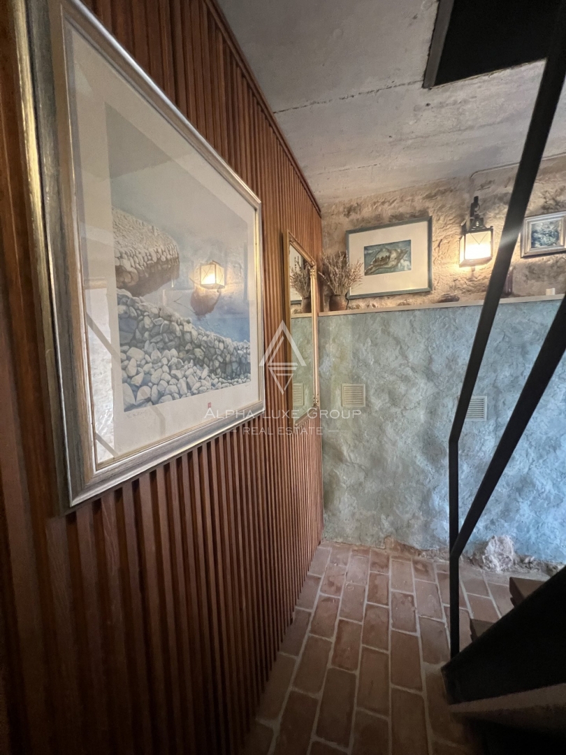 Buje, Istria: Incantevole villa panoramica in pietra in vendita