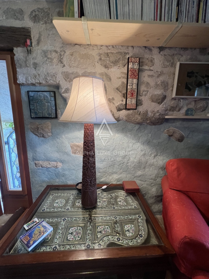 Buje, Istria: Incantevole villa panoramica in pietra in vendita