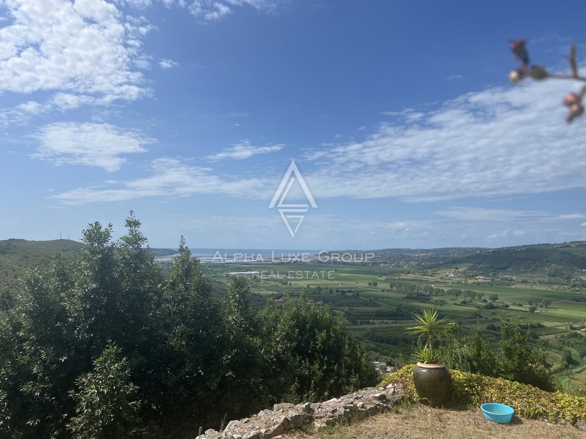 Buje, Istria: Incantevole villa panoramica in pietra in vendita