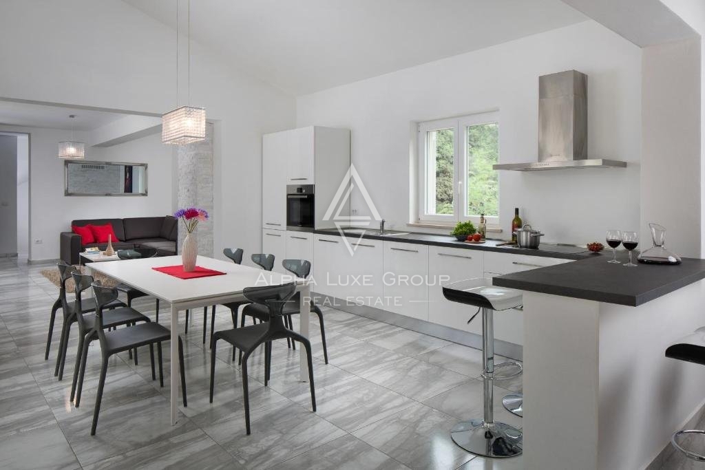 Labin, Istria: Villa privata con strutture benessere in vendita