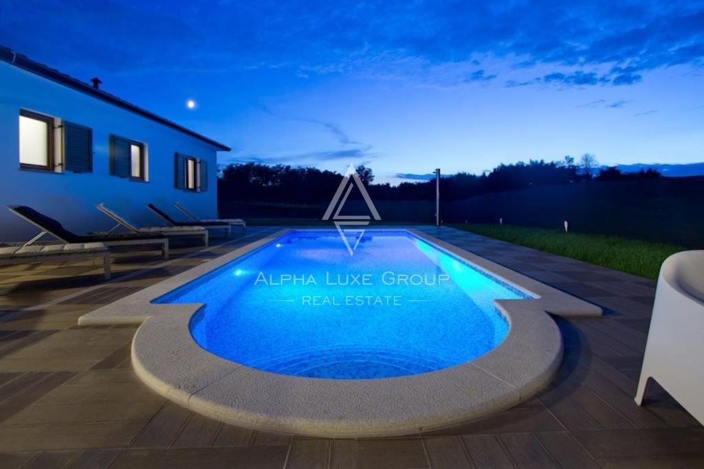 Labin, Istria - Villa moderna con piscina immersa nella natura