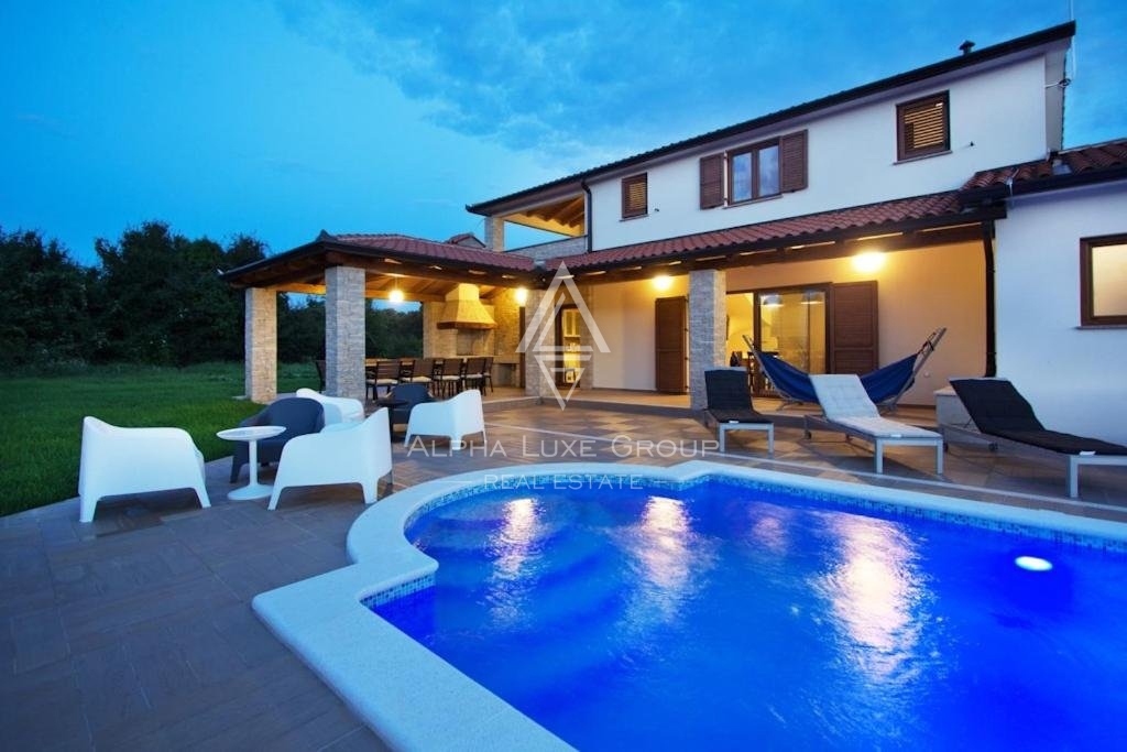 Labin, Istria - Villa moderna con piscina immersa nella natura