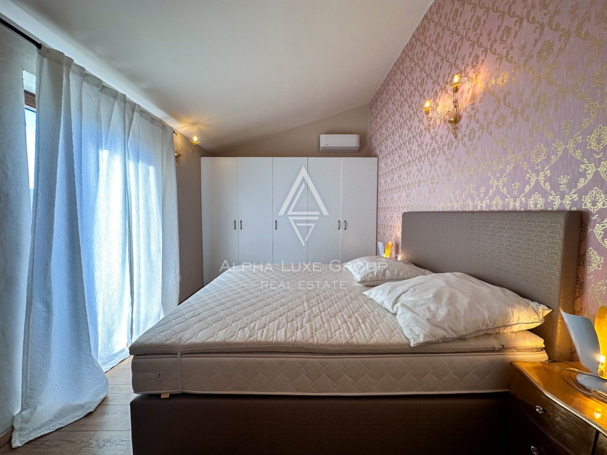 Affascinante Villa in Pietra con Piscina nelle Vicinanze di Parenzo