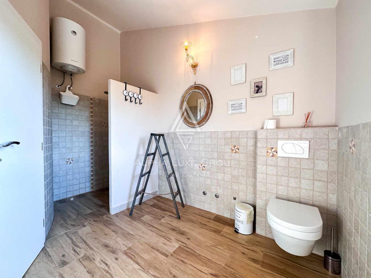 Affascinante Villa in Pietra con Piscina nelle Vicinanze di Parenzo