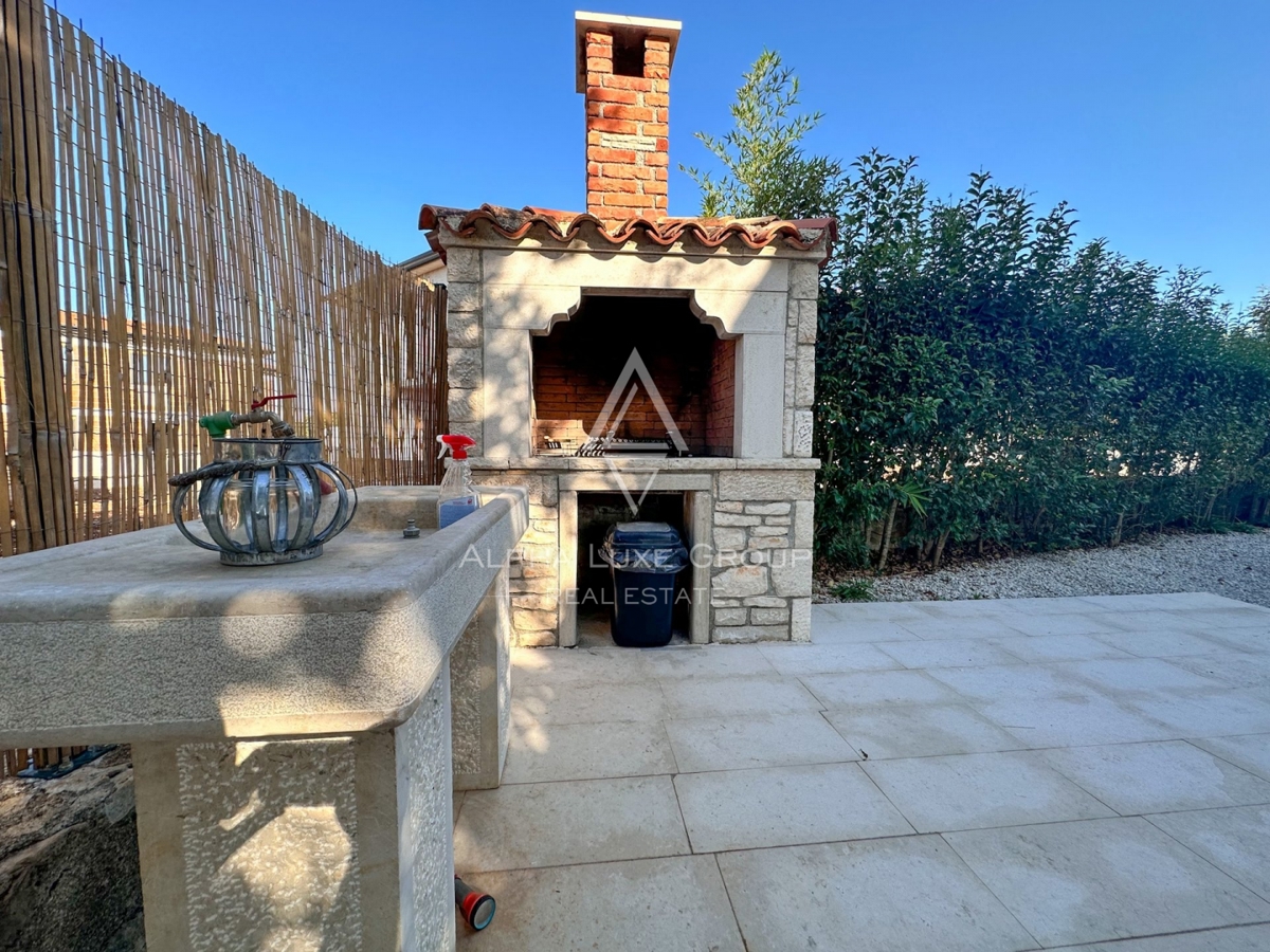 Affascinante Villa in Pietra con Piscina nelle Vicinanze di Parenzo