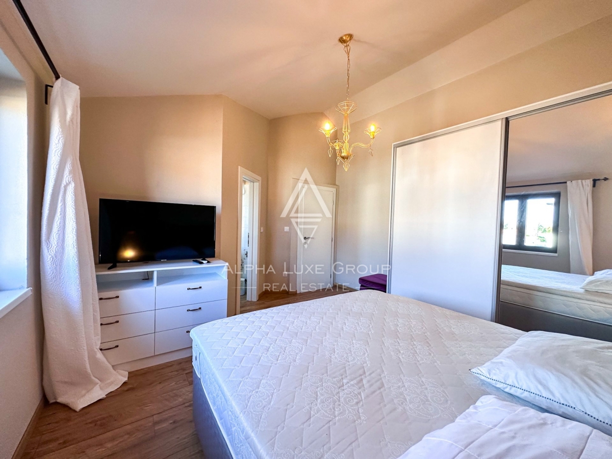 Affascinante Villa in Pietra con Piscina nelle Vicinanze di Parenzo