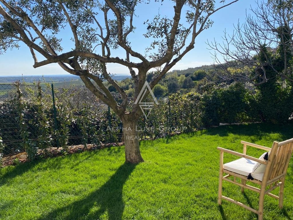 Casa bifamiliare con vista panoramica sul mare, Verteneglio e sui vigneti circostanti, Buje, ISTRIA