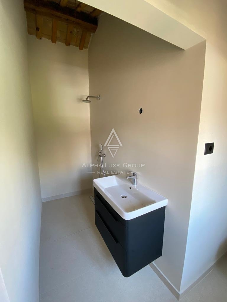 Casa bifamiliare con vista panoramica sul mare, Verteneglio e sui vigneti circostanti, Buje, ISTRIA