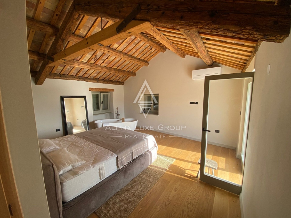 Casa bifamiliare con vista panoramica sul mare, Verteneglio e sui vigneti circostanti, Buje, ISTRIA