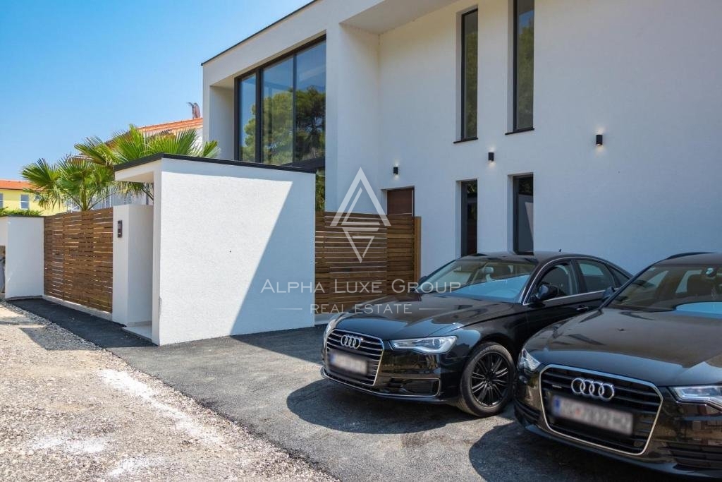 Istria, Medulin: Villa esclusiva con vista mozzafiato sul mare