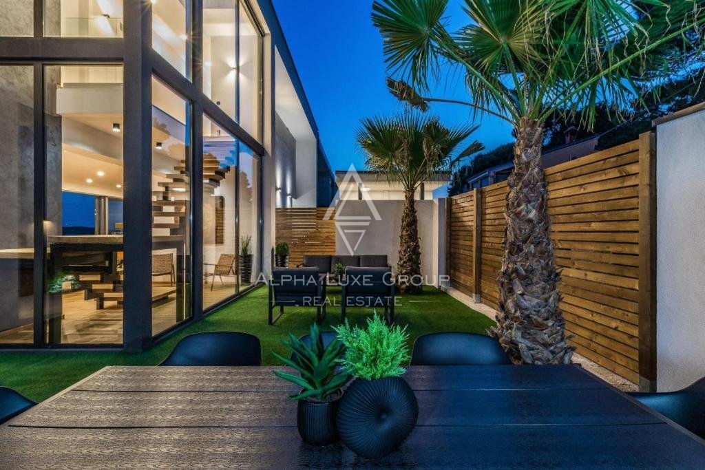 Istria, Medulin: Villa esclusiva con vista mozzafiato sul mare