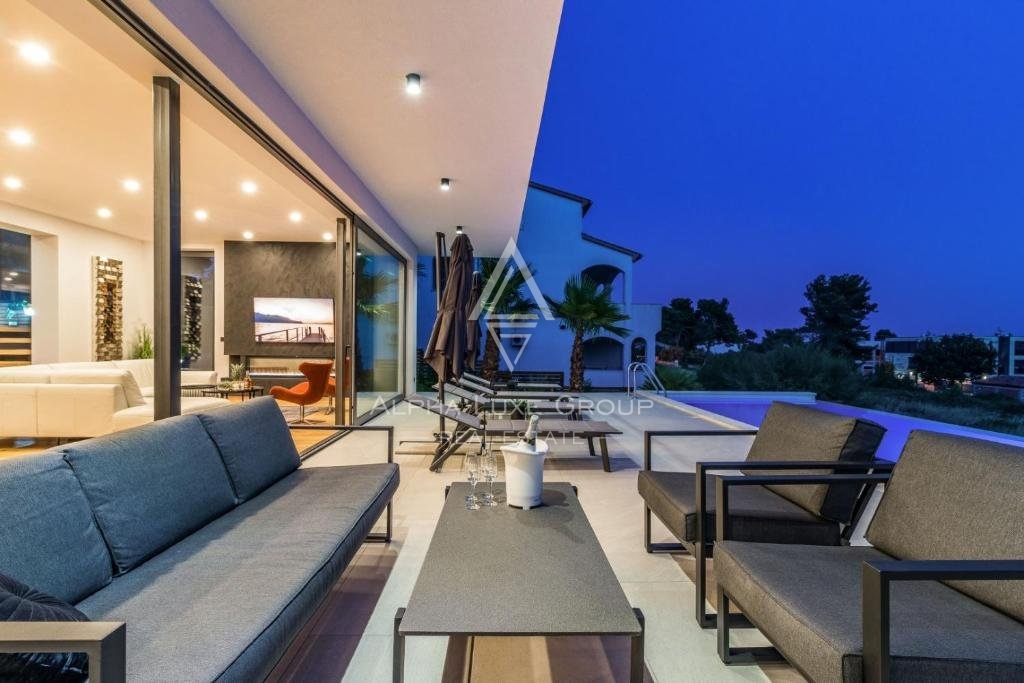 Istria, Medulin: Villa esclusiva con vista mozzafiato sul mare