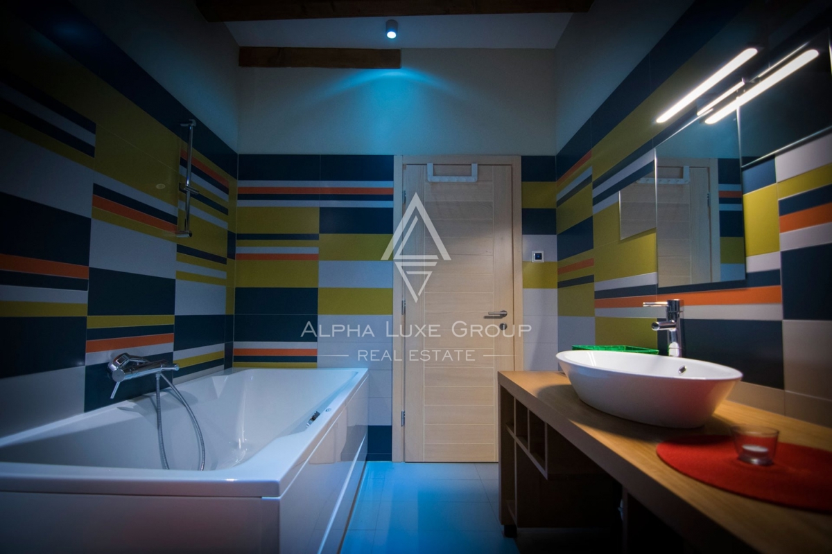 Vivace villa a un piano con piscina, Istria, Montona