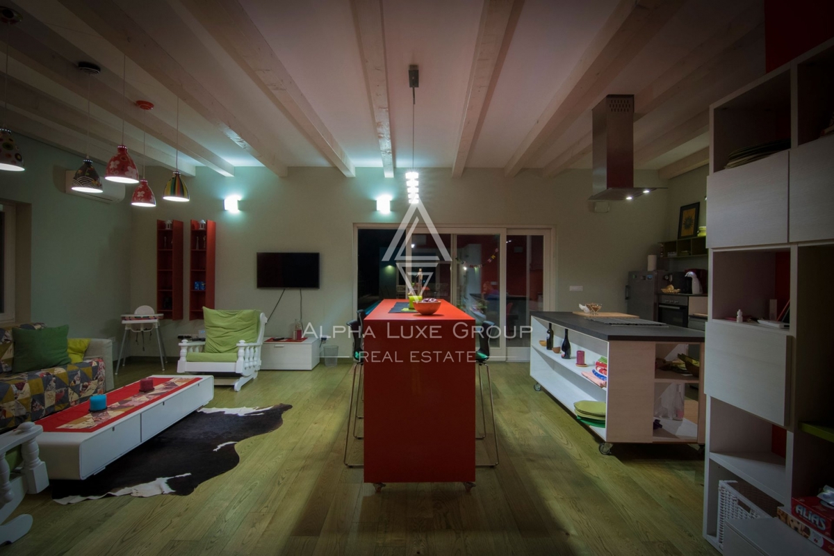 Vivace villa a un piano con piscina, Istria, Montona