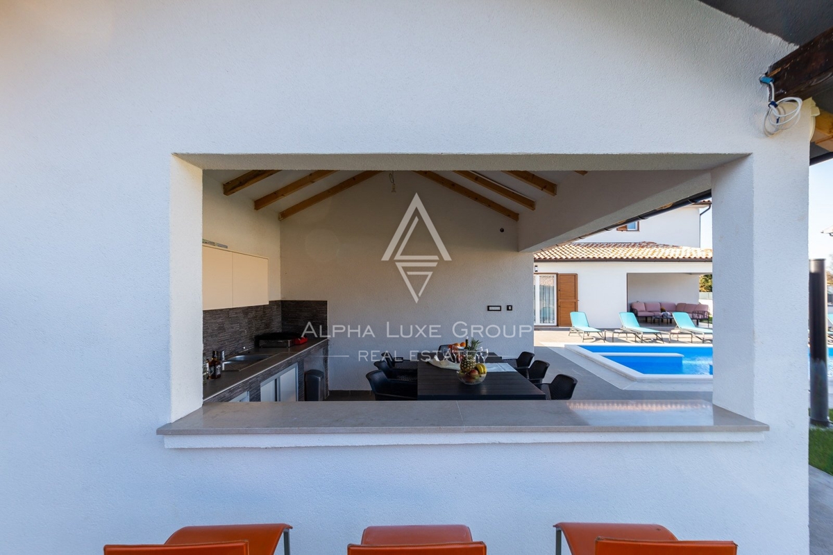 Beauty house a tre piani con piscina, Istria, Lisignano