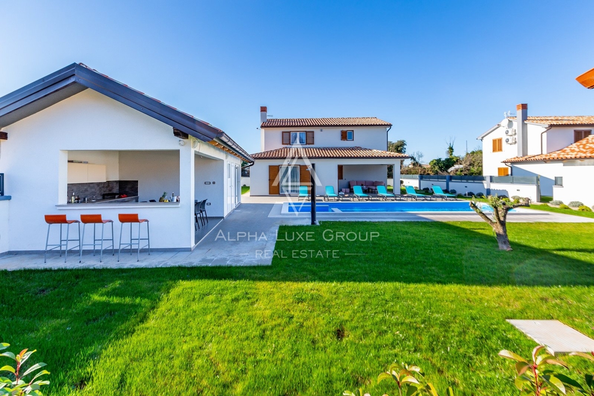 Beauty house a tre piani con piscina, Istria, Lisignano