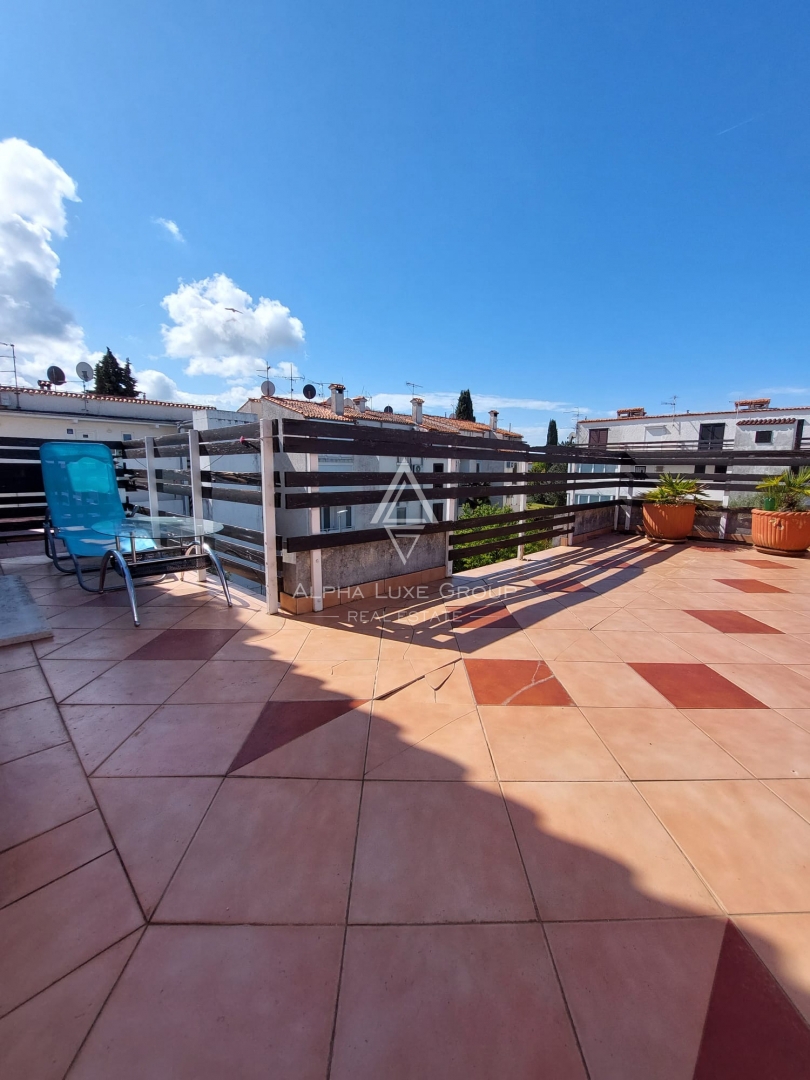 Poreč, Istria – Appartamento ristrutturato vicino mare