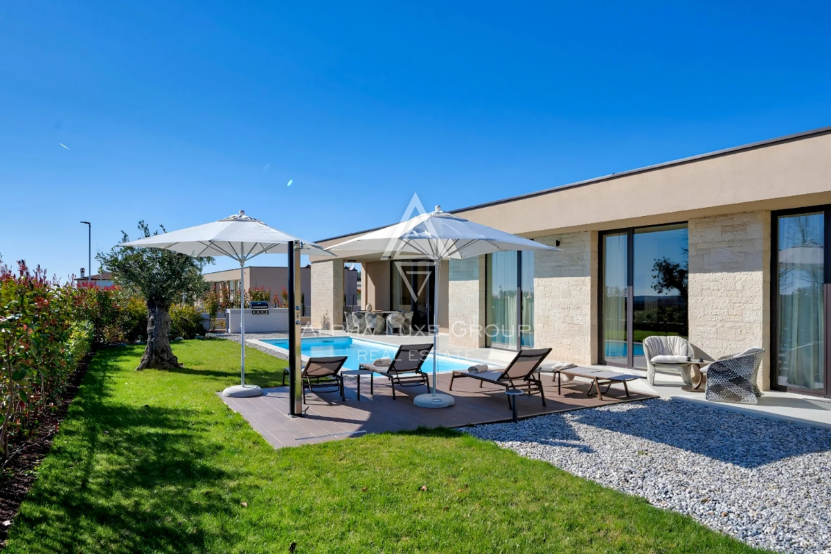 Istria, Poreč: Villa di lusso con piscina vicino borgo