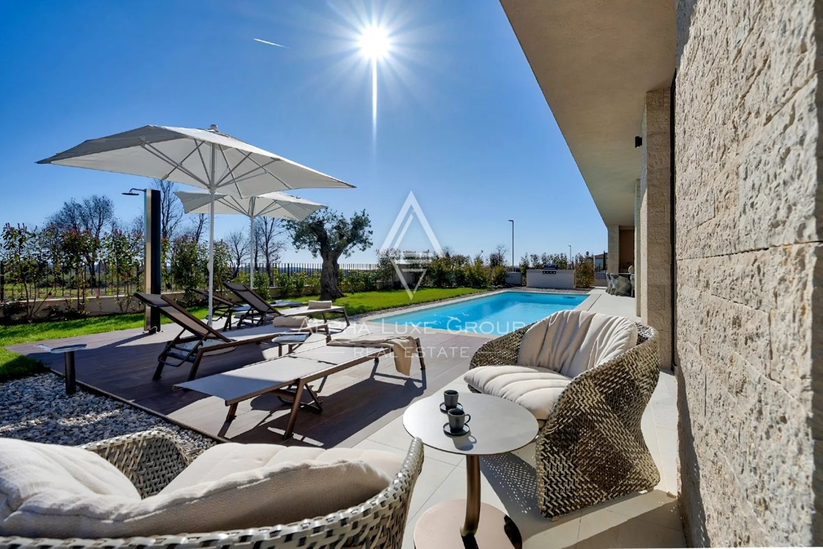 Istria, Poreč: Villa di lusso con piscina vicino borgo
