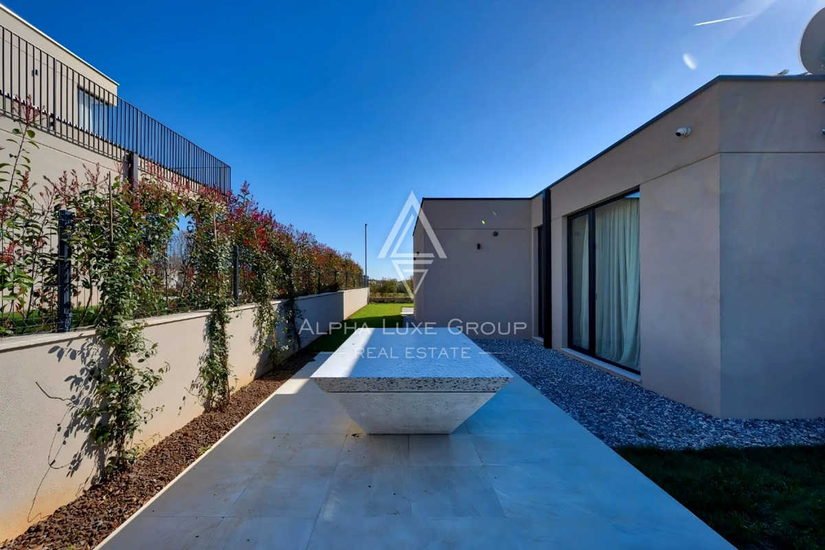 Istria, Poreč: Villa di lusso con piscina vicino borgo