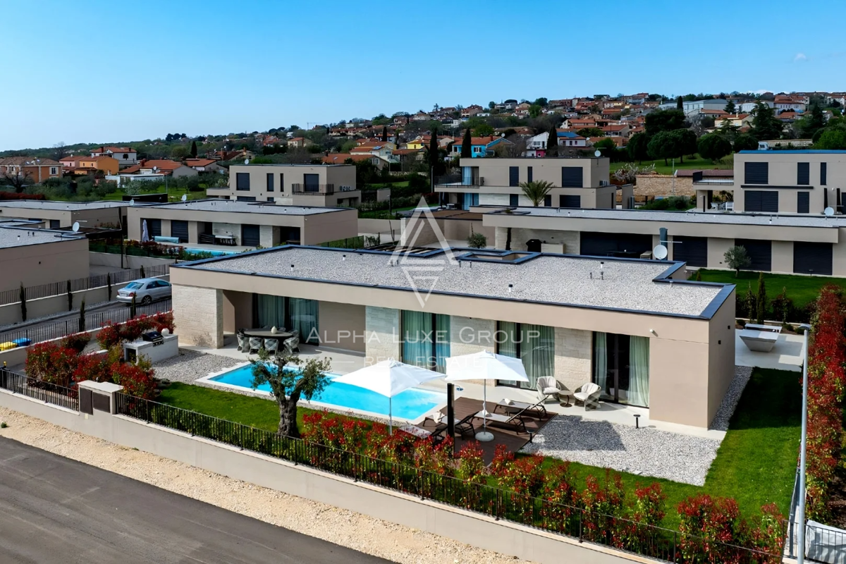 Istria, Poreč: Villa di lusso con piscina vicino borgo