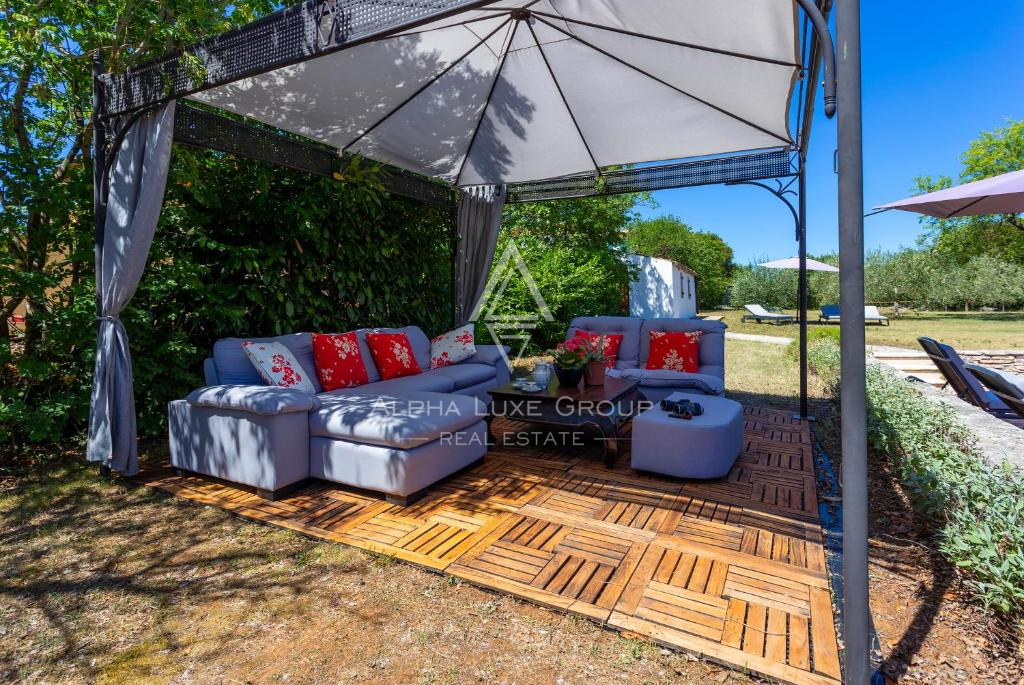 Istria, Rakalj: Villa di lusso con piscina e giardino