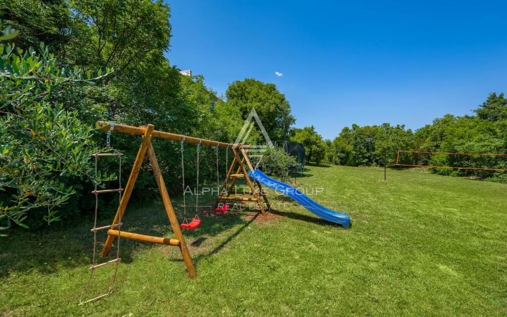 Istria, Rakalj: Villa di lusso con piscina e giardino