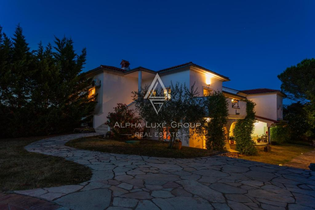 Istria, Rakalj: Villa di lusso con piscina e giardino