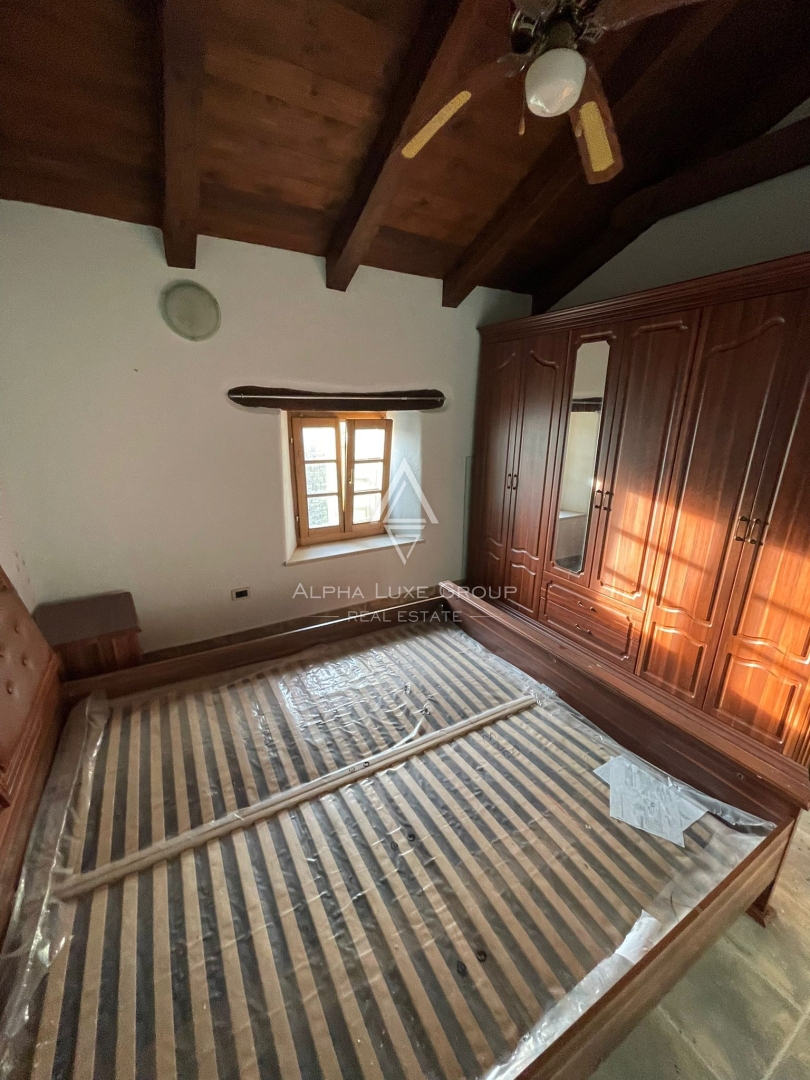 Istria, Momjan: Casa in pietra rinnovata con vista