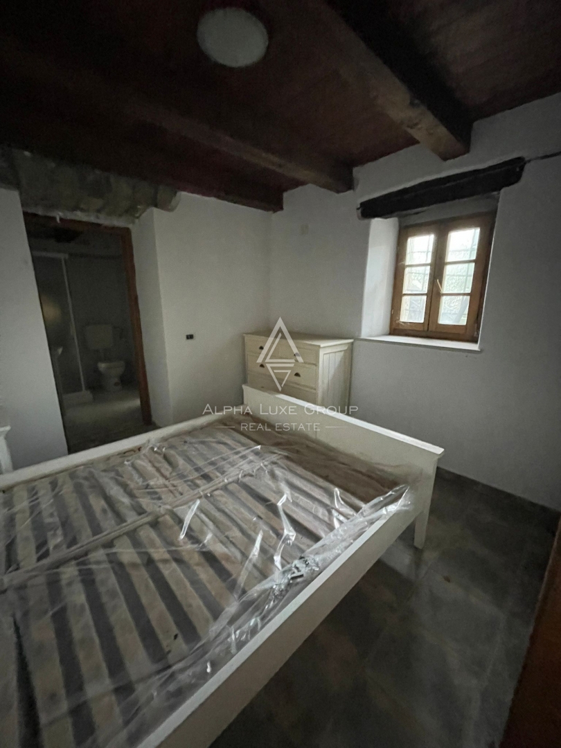 Istria, Momjan: Casa in pietra rinnovata con vista