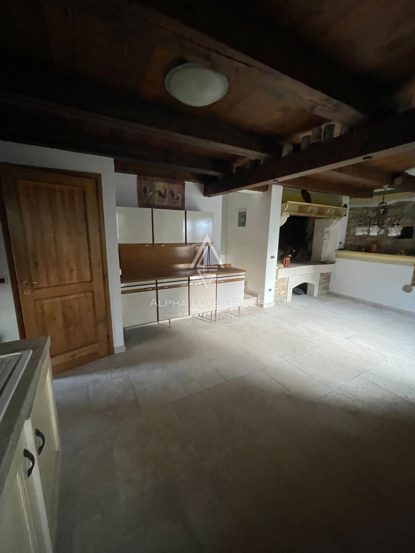 Istria, Momjan: Casa in pietra rinnovata con vista