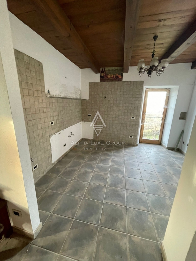 Istria, Momjan: Casa in pietra rinnovata con vista